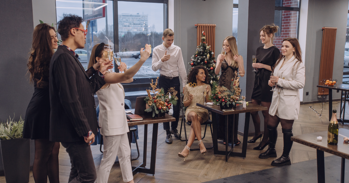 15 Corporate Holiday Gift Ideas for Employees That Show Real Appreciation