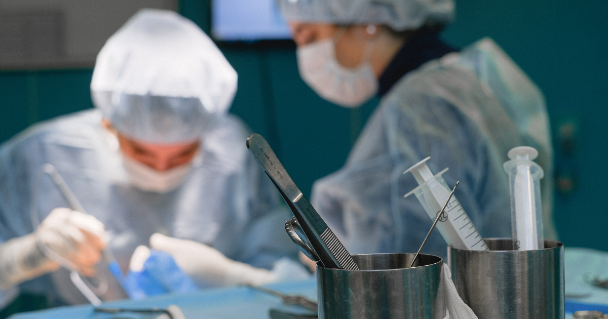 7 Professional and Memorable Gifts for Surgeons