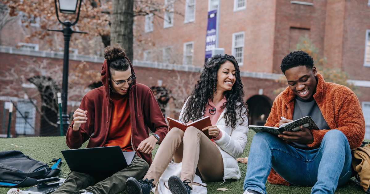 12 Thoughtful Bulk Gift Ideas for Students That Leave a Lasting Impression