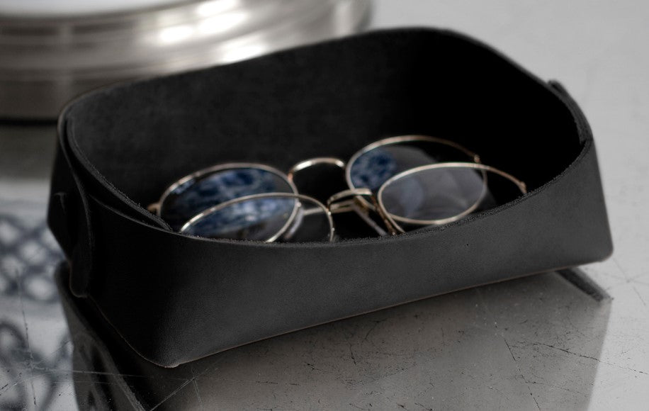 Folded Valet Tray